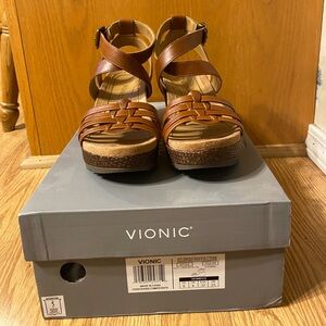 VIONIC - CLARISA RAFFIA LEATHER - COGNAC